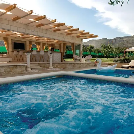 Luxury Malo Holiday home *