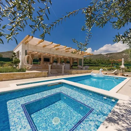 Luxury Malo Casa de Férias
