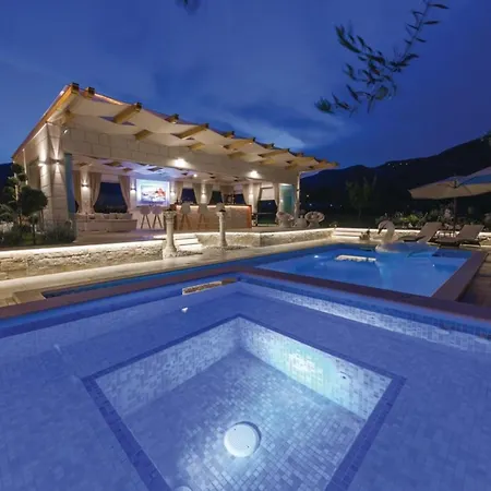 Luxury Malo Casa de Férias *